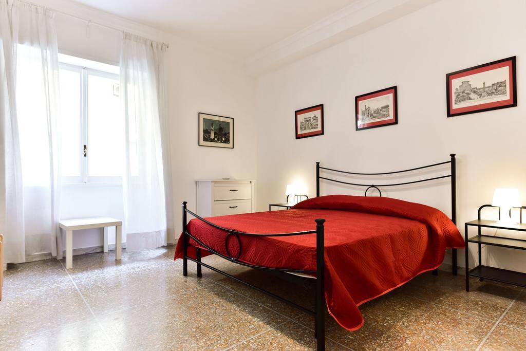 Red & White Vatican Apartment Roma Esterno foto