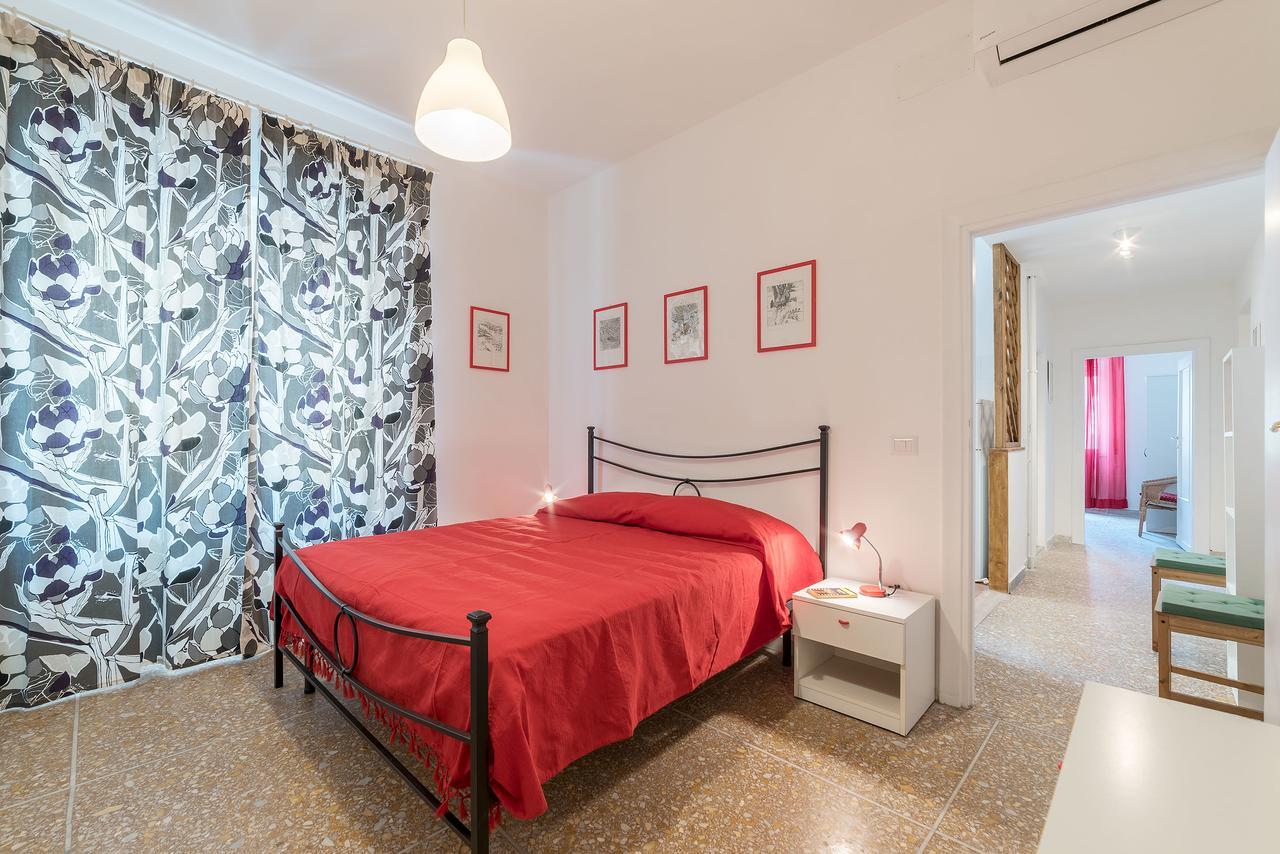 Red & White Vatican Apartment Roma Esterno foto