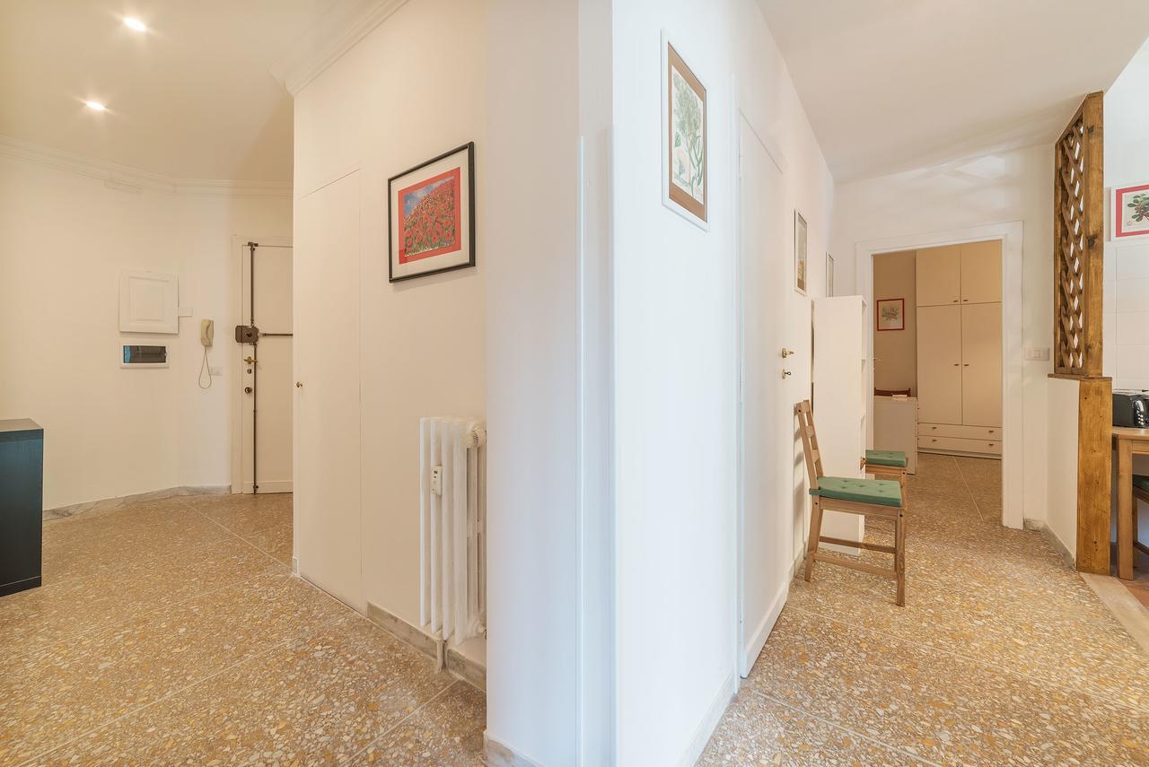 Red & White Vatican Apartment Roma Esterno foto